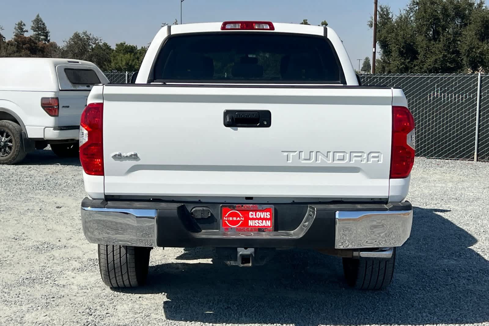 Used 2016 Toyota Tundra SR5 w/ SR5 Upgrade Package AWD/4WD image 8