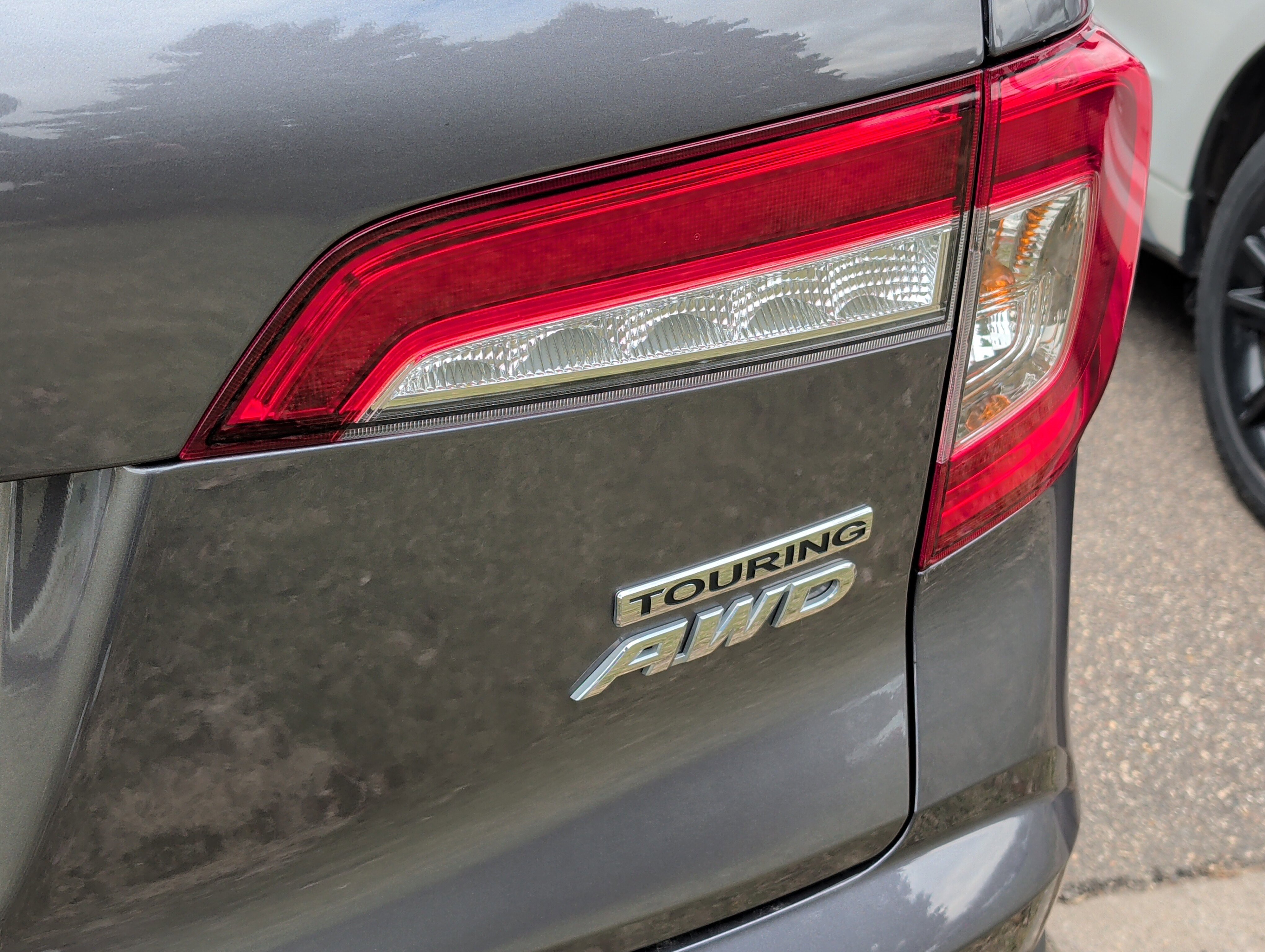 Used 2022 Honda Pilot Touring image 5