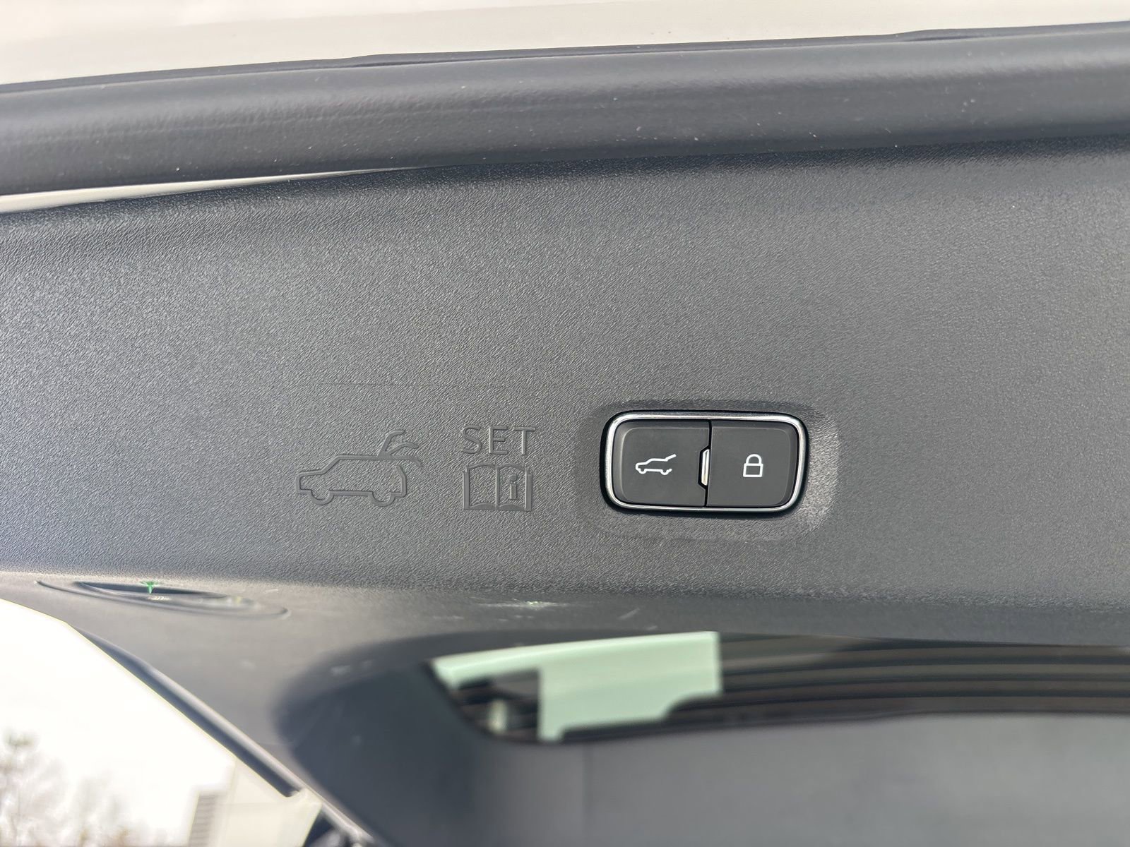 Used 2025 Ford Expedition Active image 36