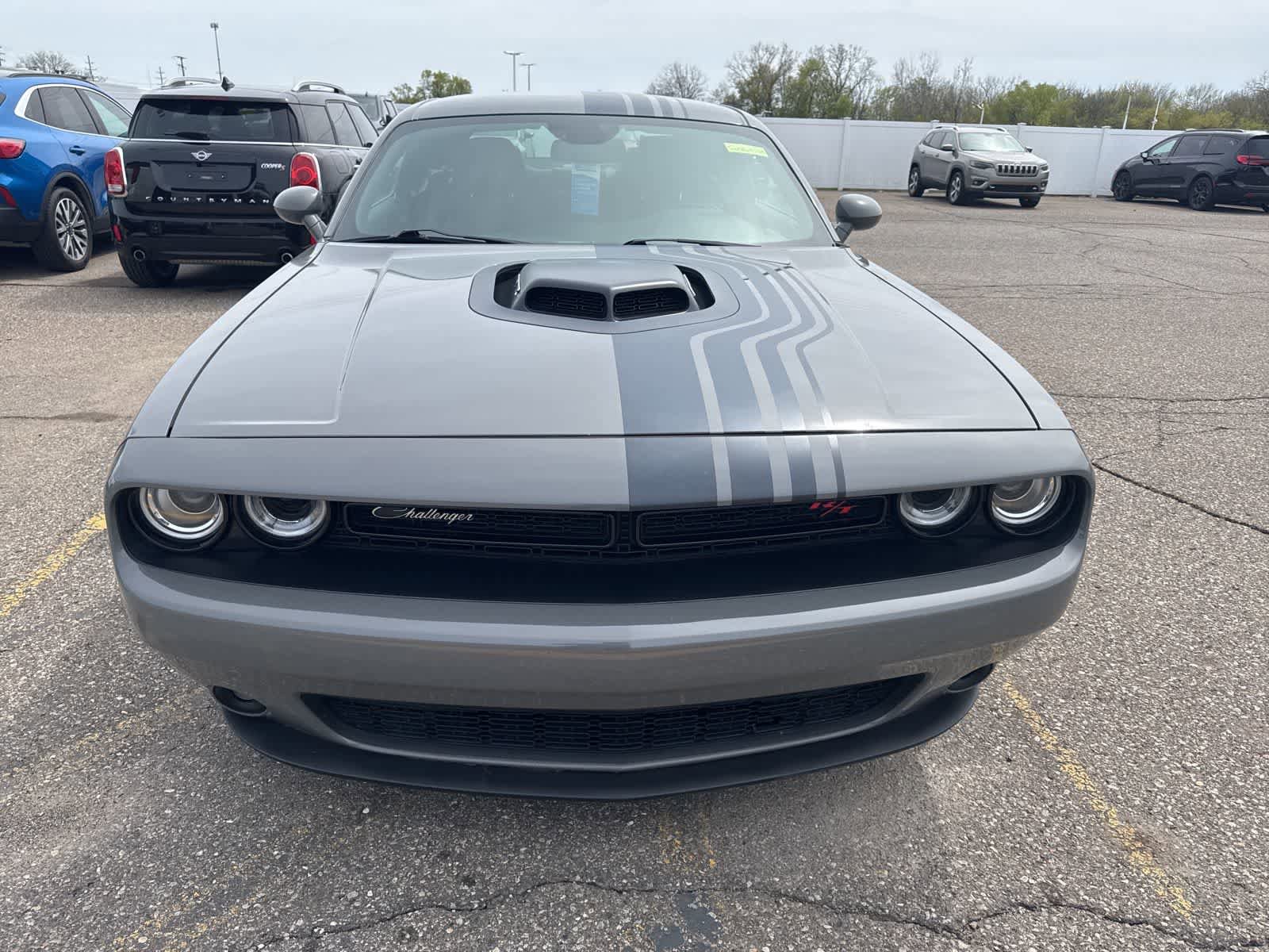 Used 2018 Dodge Challenger R/T RWD image 29