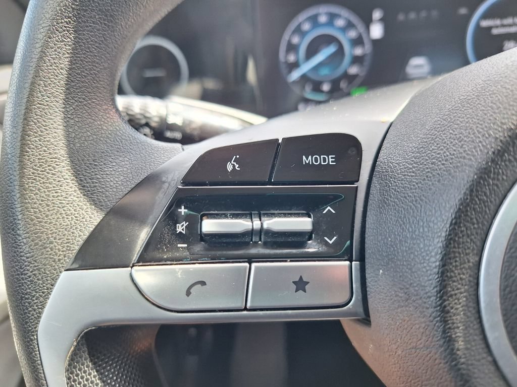 Used 2024 Hyundai Elantra Blue FWD image 13