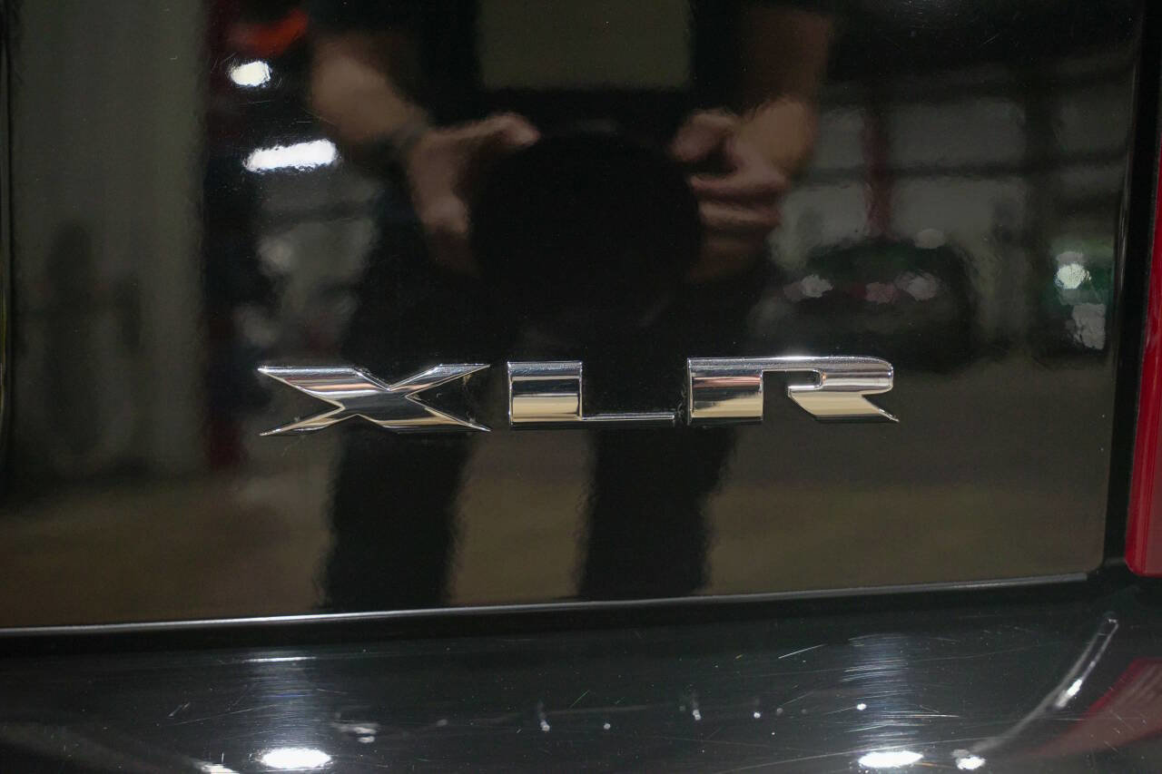 Used 2008 Cadillac XLR V RWD image 40