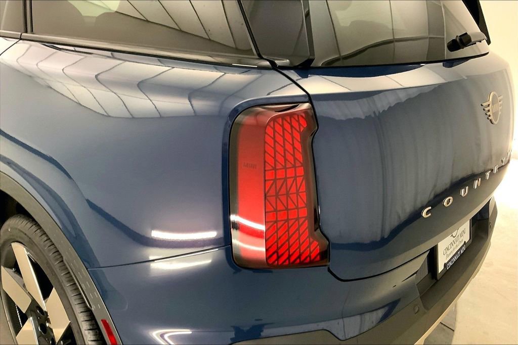 Used 2025 MINI Cooper Countryman S w/ Comfort Package Max image 28