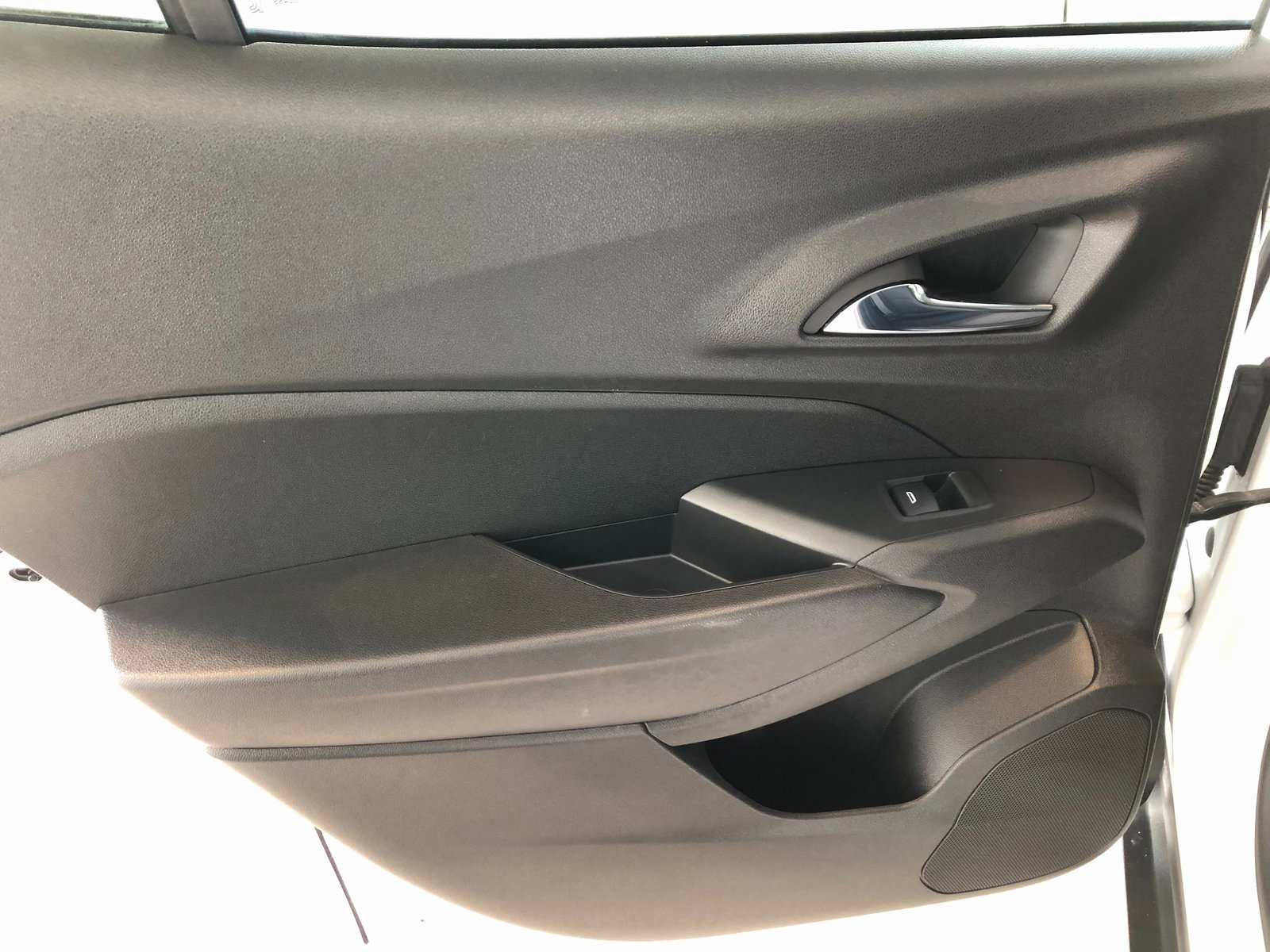 Used 2024 Chevrolet Trax LT w/ Sunroof Package image 12