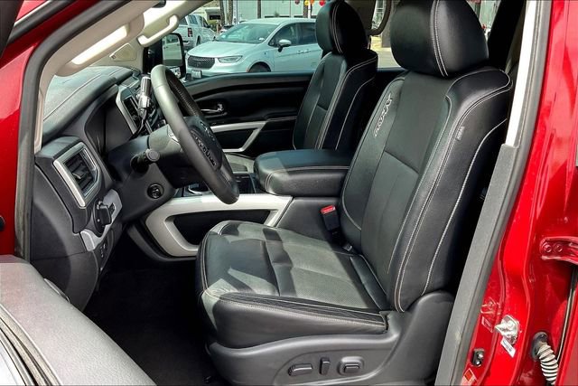 Used 2017 Nissan Titan PRO-4X w/ Pro-4x Convenience Package image 24
