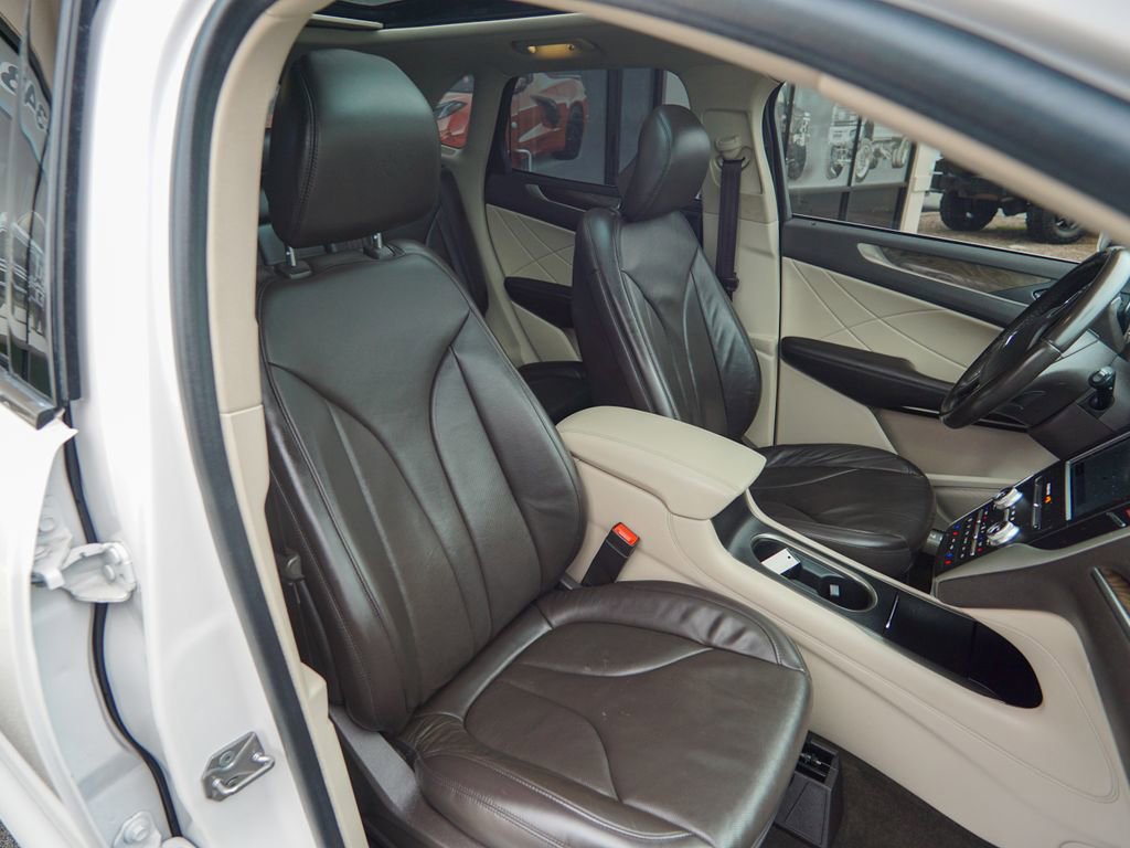 Used 2019 Lincoln MKC Reserve image 29