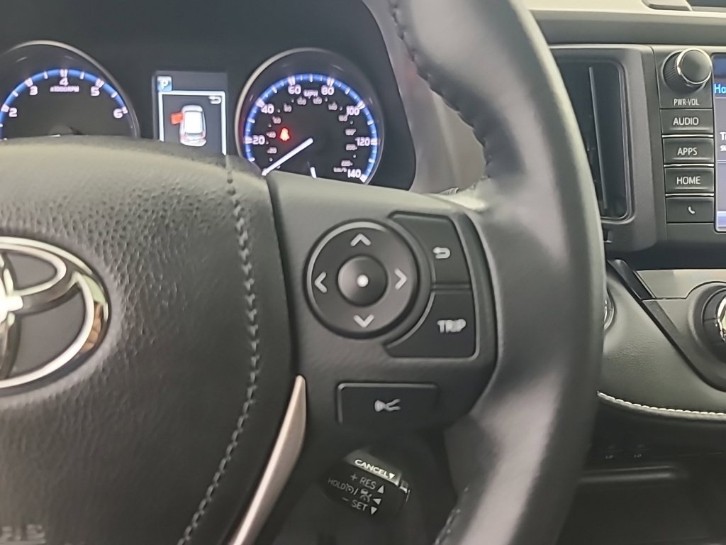 Used 2018 Toyota RAV4 XLE AWD/4WD image 30