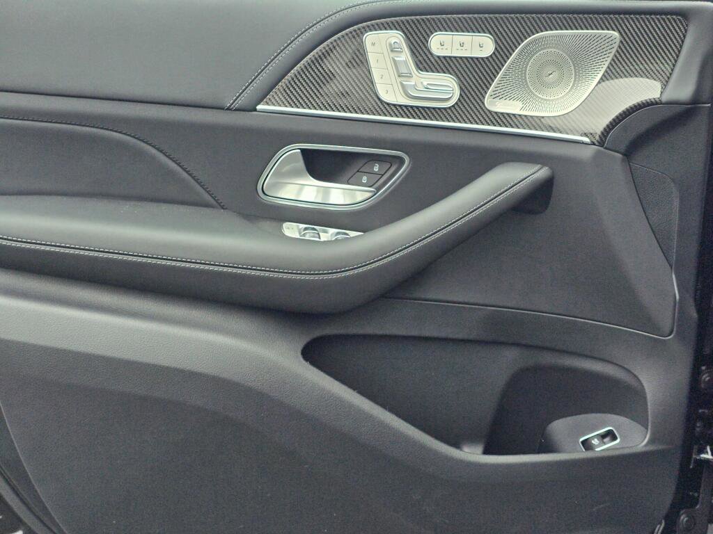 New 2026 Mercedes-Benz GLS 63 AMG 4MATIC image 39