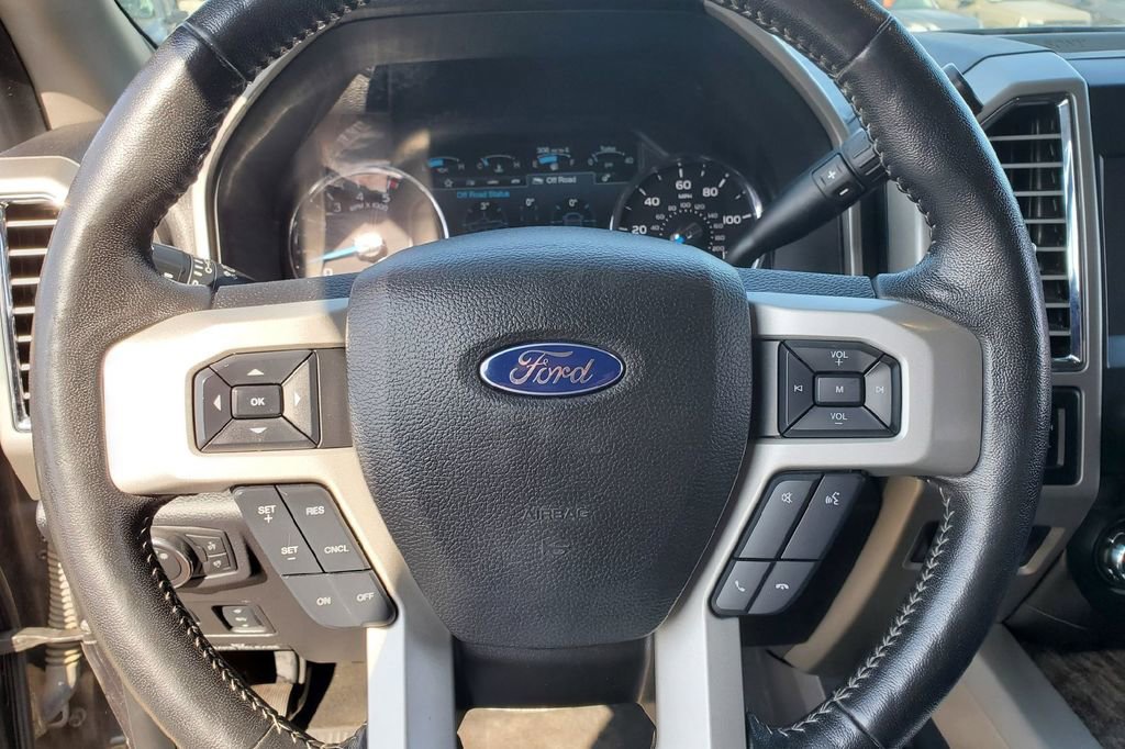 Used 2017 Ford F250 Lariat w/ Lariat Ultimate Package AWD/4WD image 12
