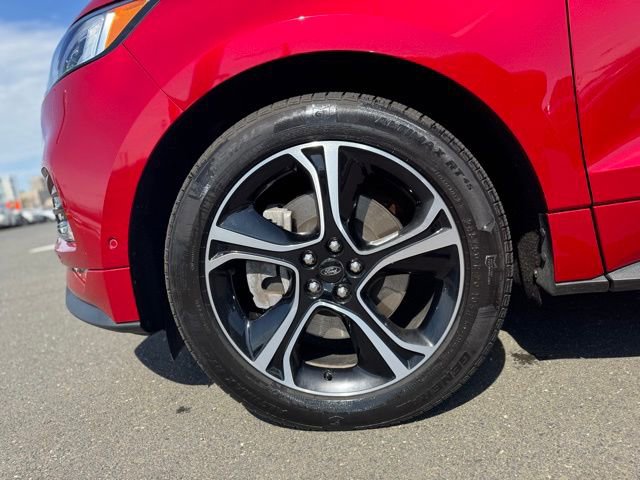 Certified 2022 Ford Edge ST w/ Equipment Group 401A AWD/4WD image 10