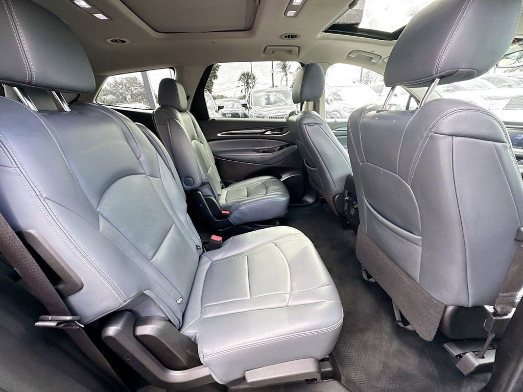 Used 2020 Buick Enclave Essence image 28