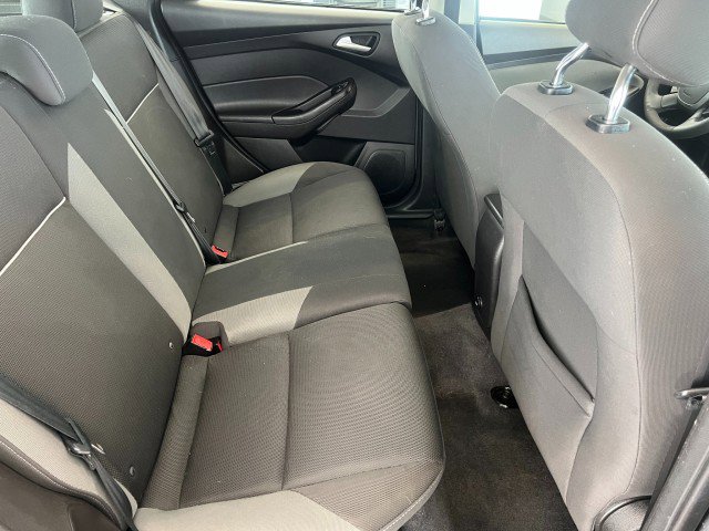 Used 2012 Ford Focus SE FWD image 30