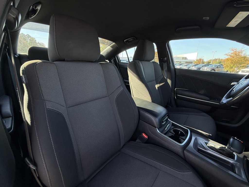Used 2022 Dodge Charger SXT image 30