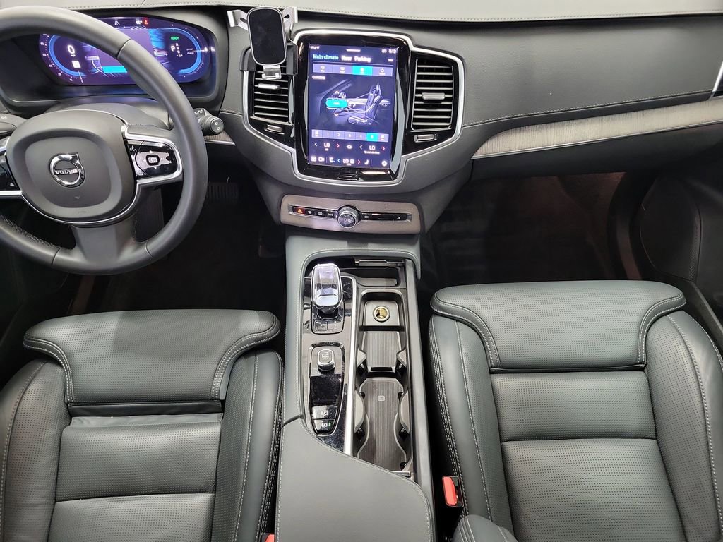 Used 2023 Volvo XC90 T8 Ultimate w/ Lounge Package image 16