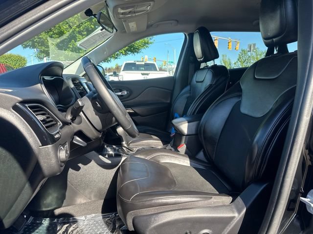 Used 2019 Jeep Cherokee Latitude Plus FWD image 10
