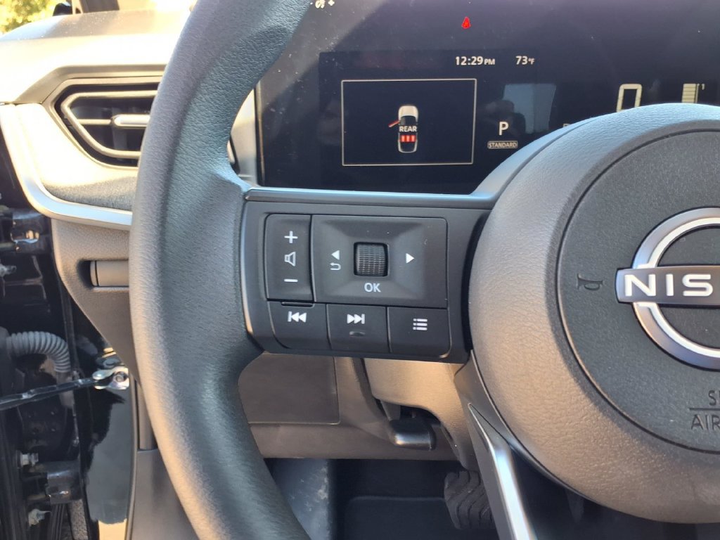 Used 2025 Nissan Kicks SV w/ Interior Electronics Package AWD/4WD image 17