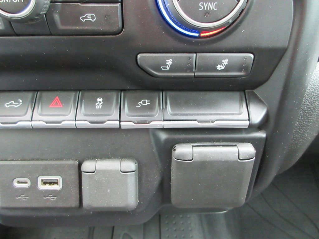 Certified 2021 Chevrolet Silverado 2500 LT w/ Fleet Comfort Package AWD/4WD image 30