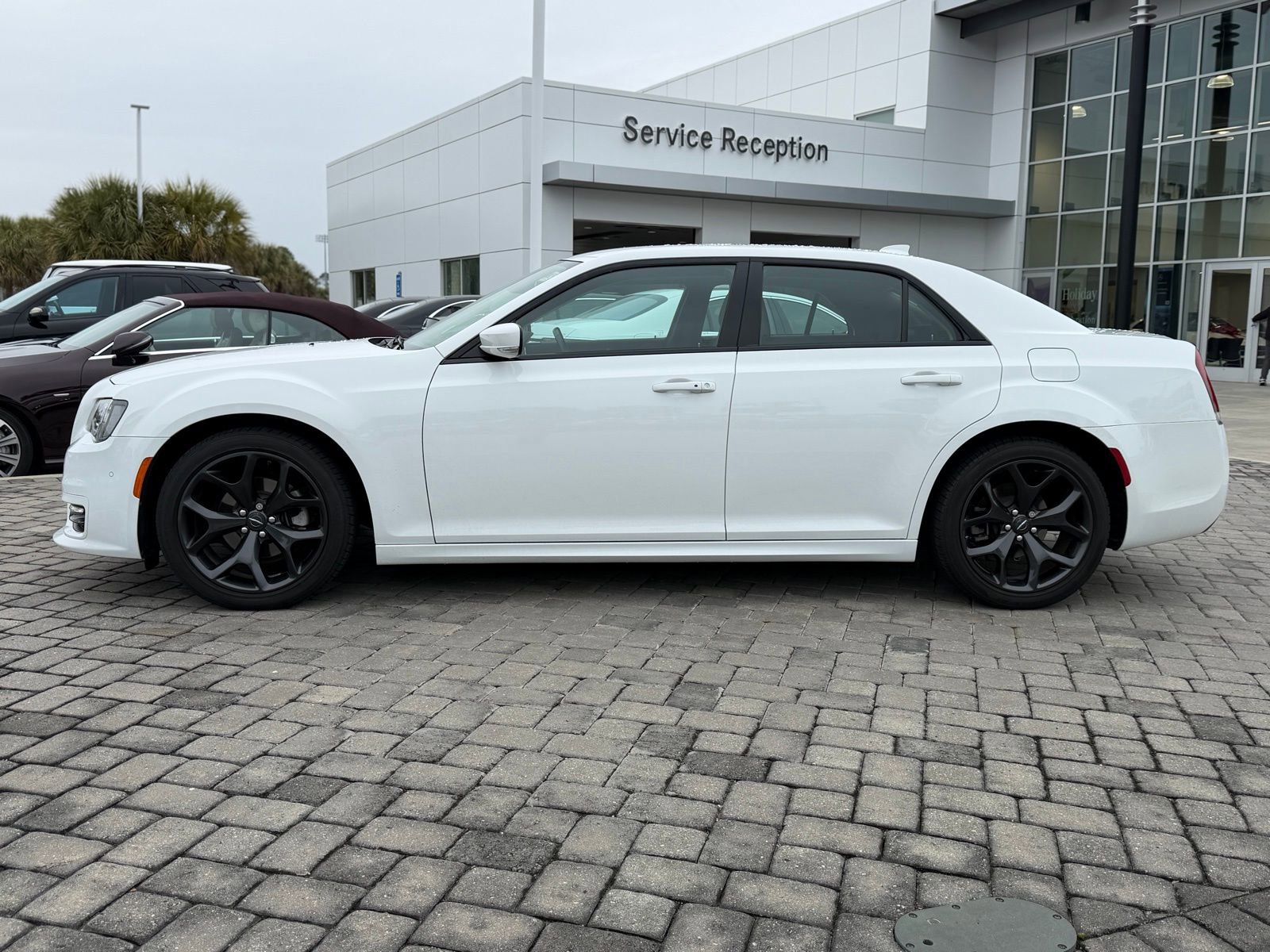Used 2022 Chrysler 300 Touring L w/ Safetytec Plus Group image 11