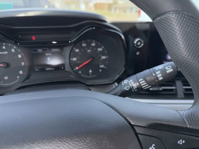 Used 2025 Chevrolet Trax LS w/ LS Convenience Package image 38