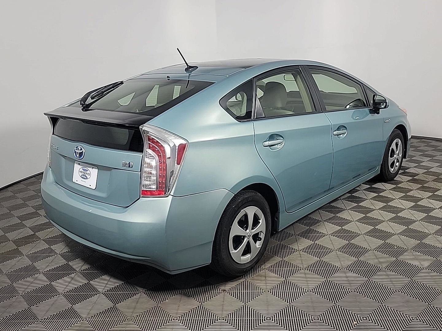 Used 2013 Toyota Prius Three image 4