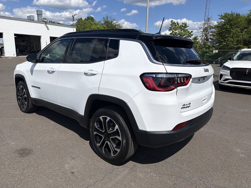 Used 2023 Jeep Compass Limited AWD/4WD image 3
