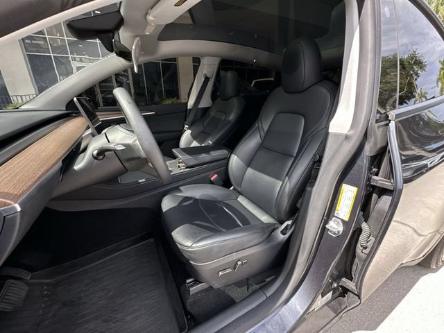 Used 2024 Tesla Model Y Long Range AWD/4WD image 19