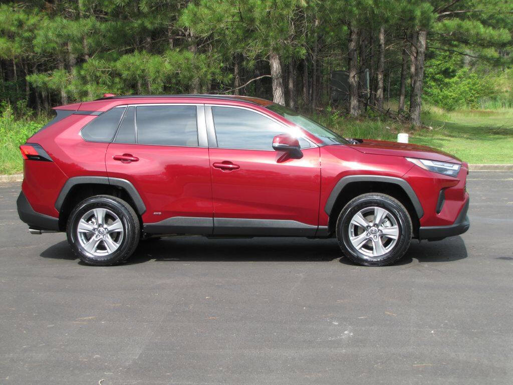 Used 2024 Toyota RAV4 LE image 4