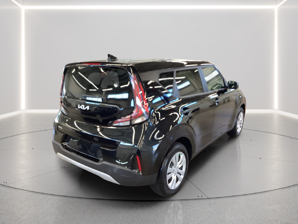 Certified 2023 Kia Soul LX FWD image 24