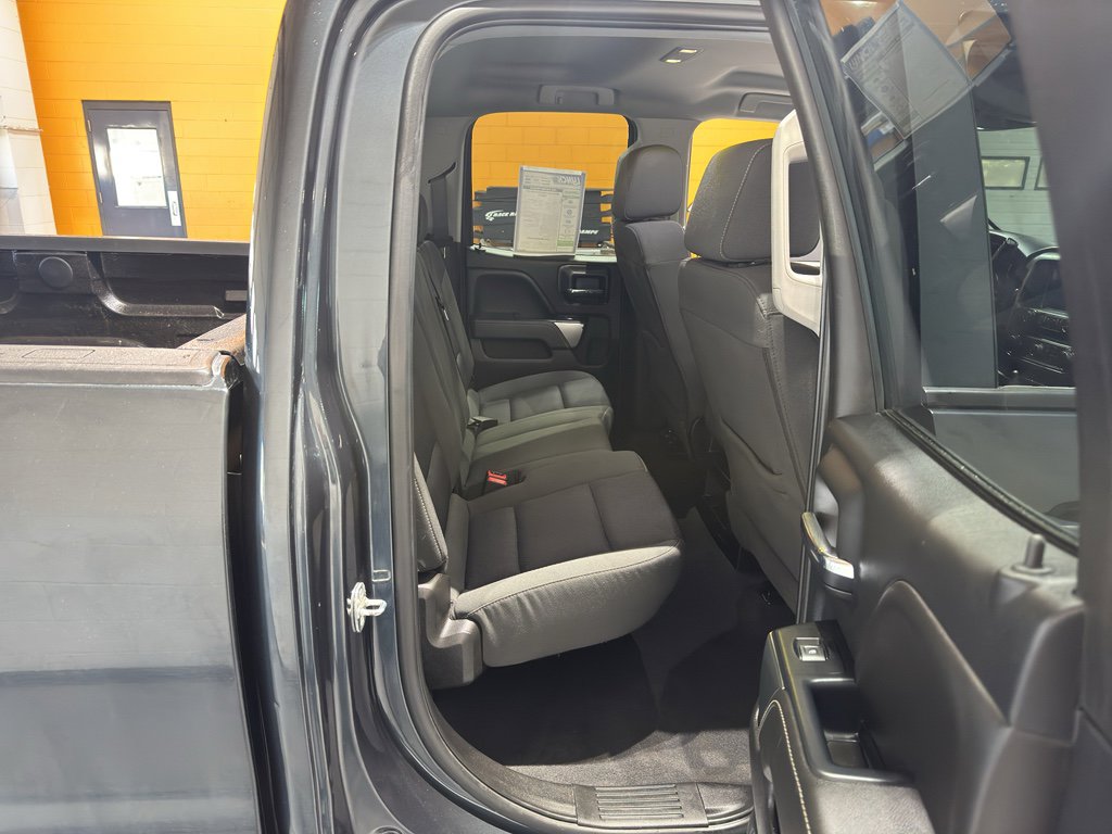 Used 2019 Chevrolet Silverado 1500 LT w/ All Star Edition image 18