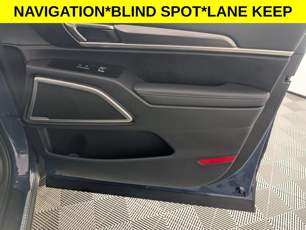 Used 2023 Kia Telluride S AWD/4WD image 32