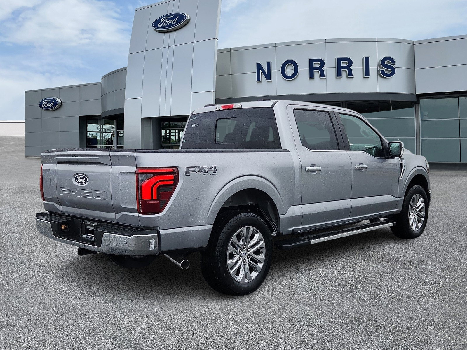 New 2025 Ford F150 Lariat w/ Equipment Group 502A High image 4