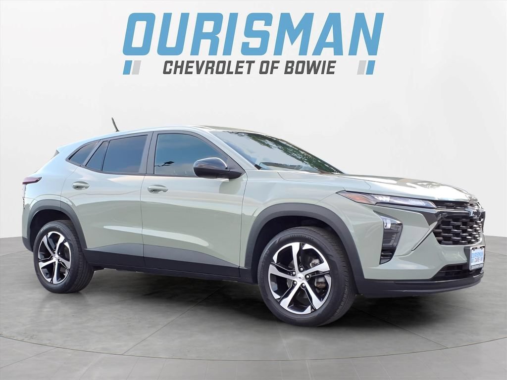 Certified 2024 Chevrolet Trax RS w/ Driver Confidence Package FWD image 2