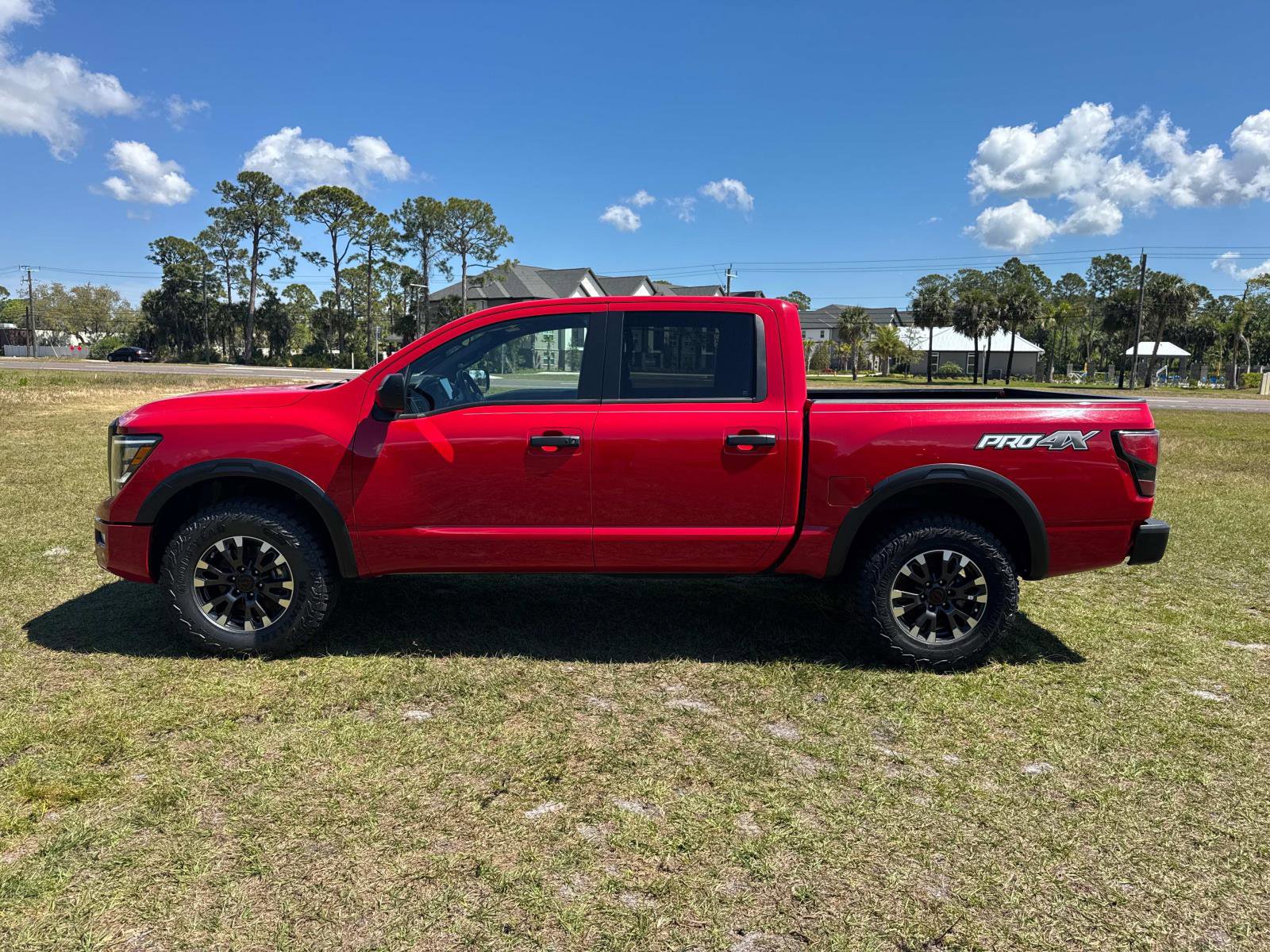 Used 2023 Nissan Titan PRO-4X image 6