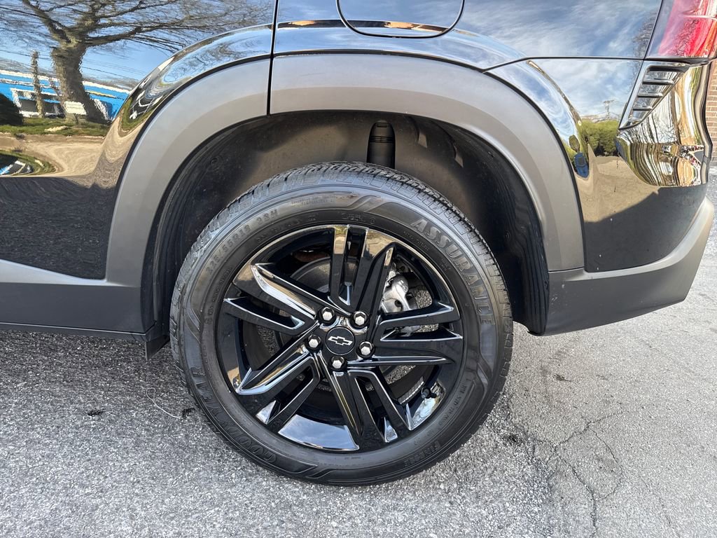 Used 2024 Chevrolet Trax ACTIV w/ Sunroof Package image 8
