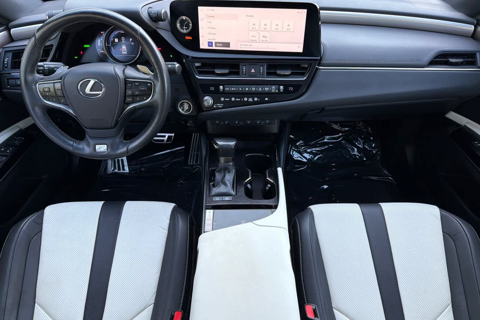 Certified 2023 Lexus ES 300h F Sport w/ Accessory Package (Z2) FWD image 3