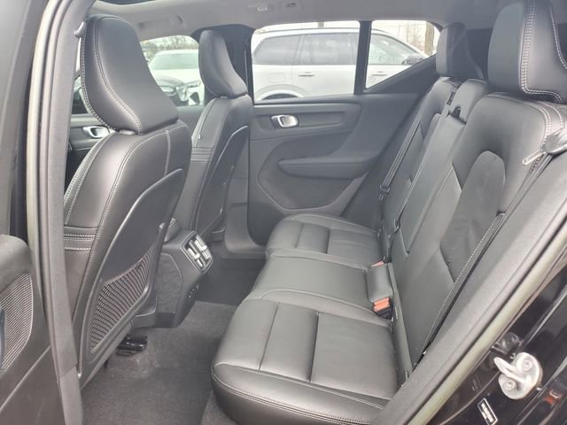 Certified 2023 Volvo XC40 B5 Plus w/ Driver Assist Package AWD/4WD image 26