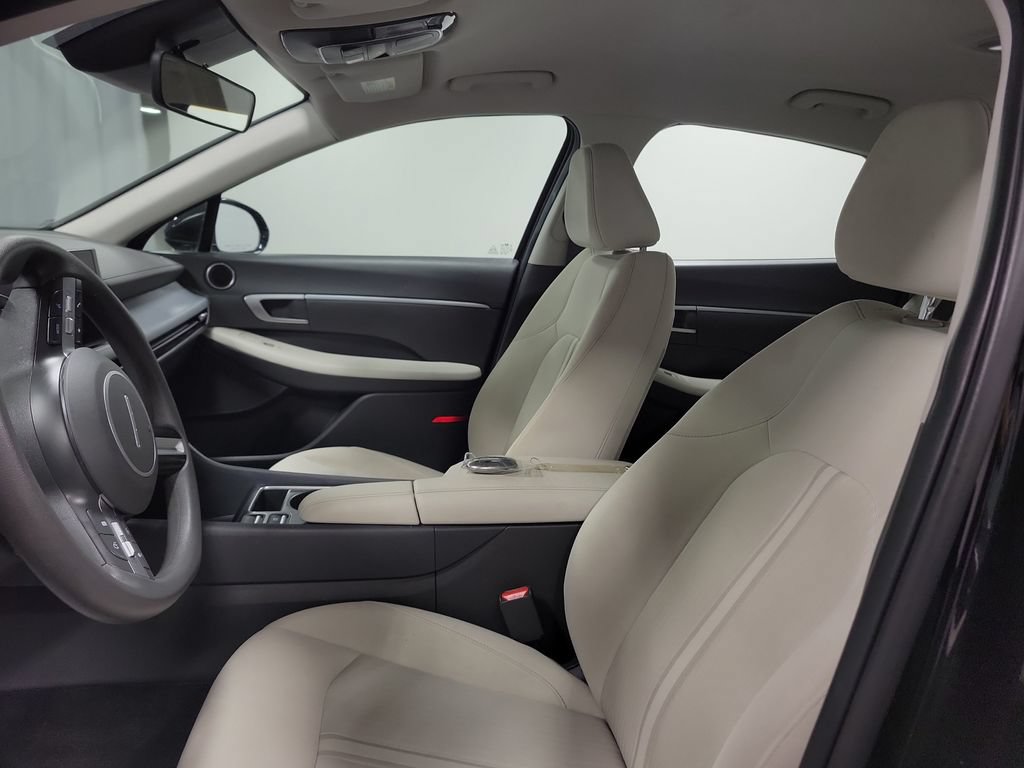 Used 2025 Hyundai Sonata SEL FWD image 15