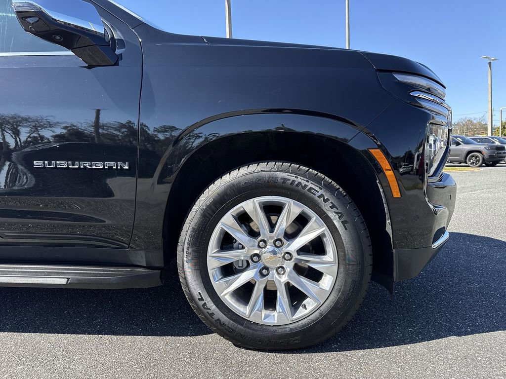 Used 2025 Chevrolet Suburban Premier image 10