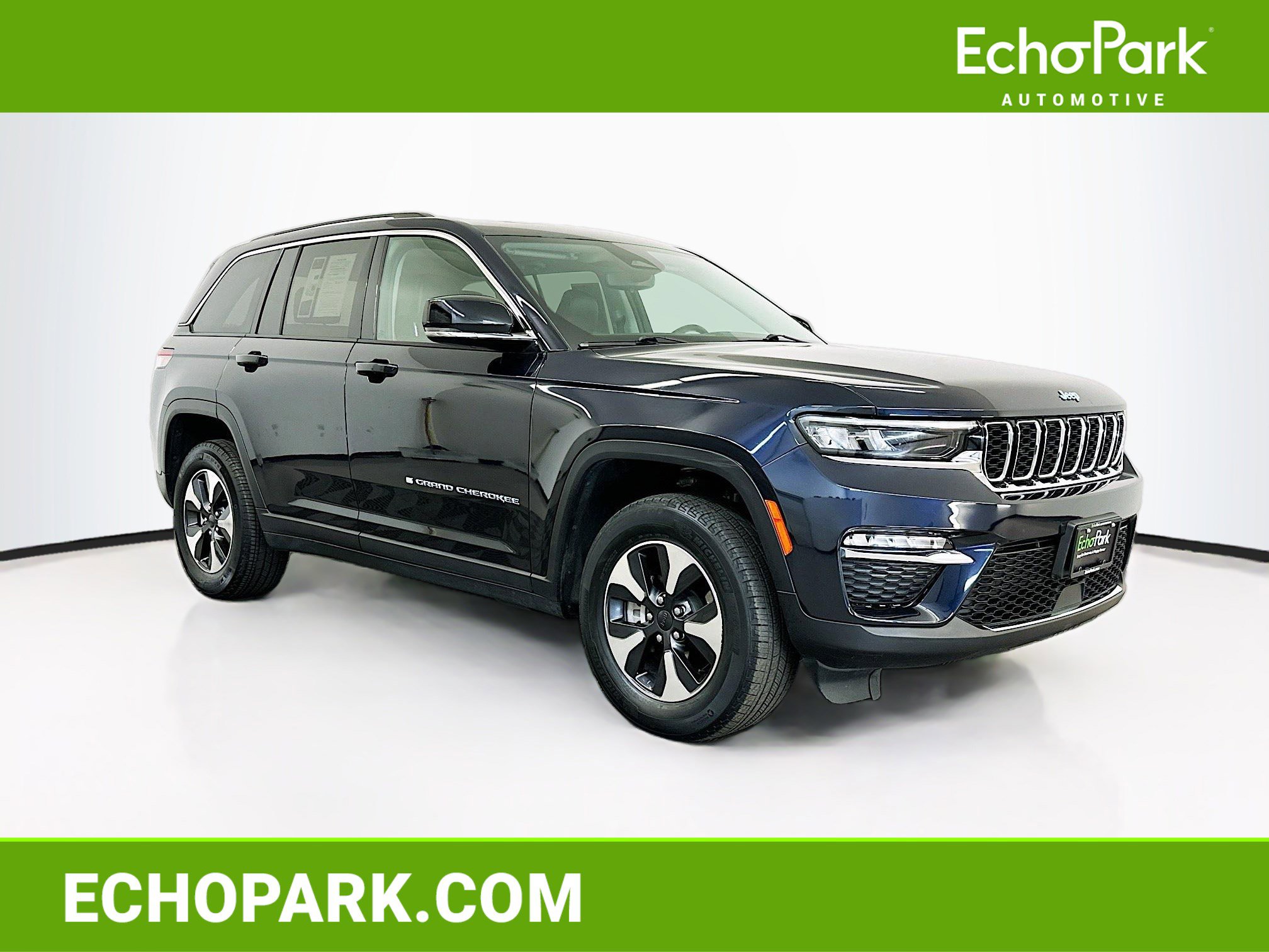 Used 2023 Jeep Grand Cherokee 4WD 4xe image 1