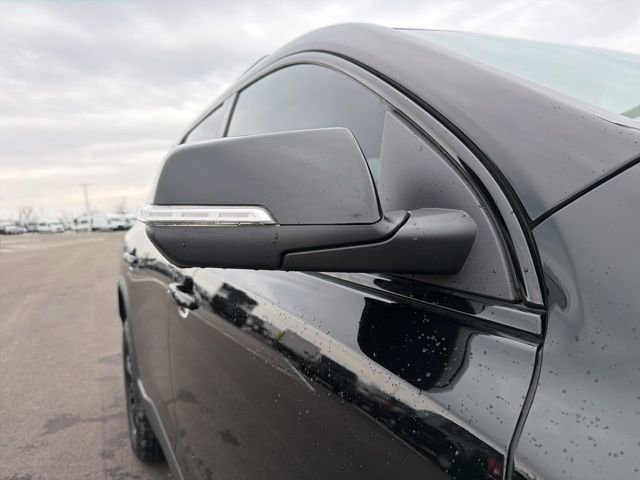 Used 2023 GMC Acadia AT4 w/ Technology Package image 6