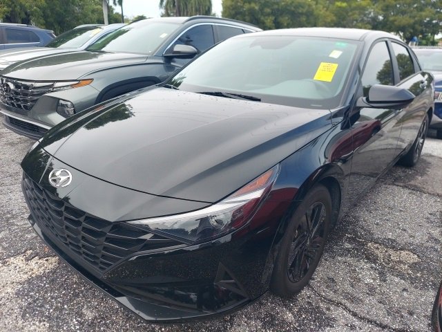Used 2023 Hyundai Elantra SEL w/ Preferred Accessory Package