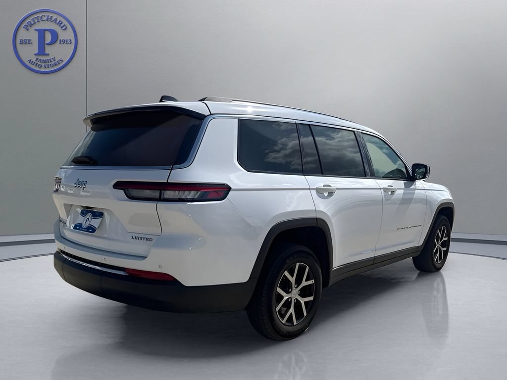 Used 2023 Jeep Grand Cherokee L Limited AWD/4WD image 7