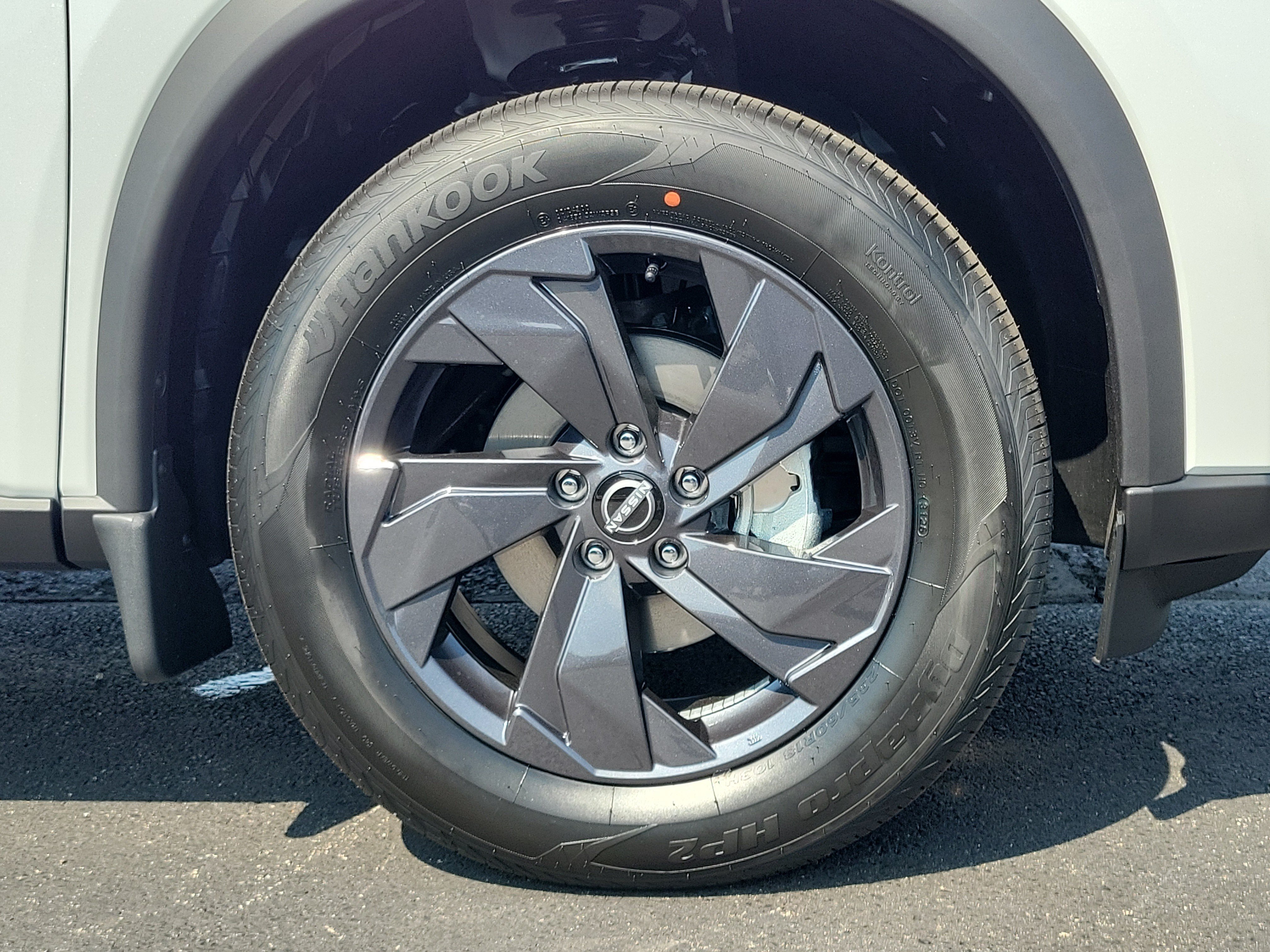 New 2026 Nissan Rogue SV w/ Cold Weather Package AWD/4WD image 5