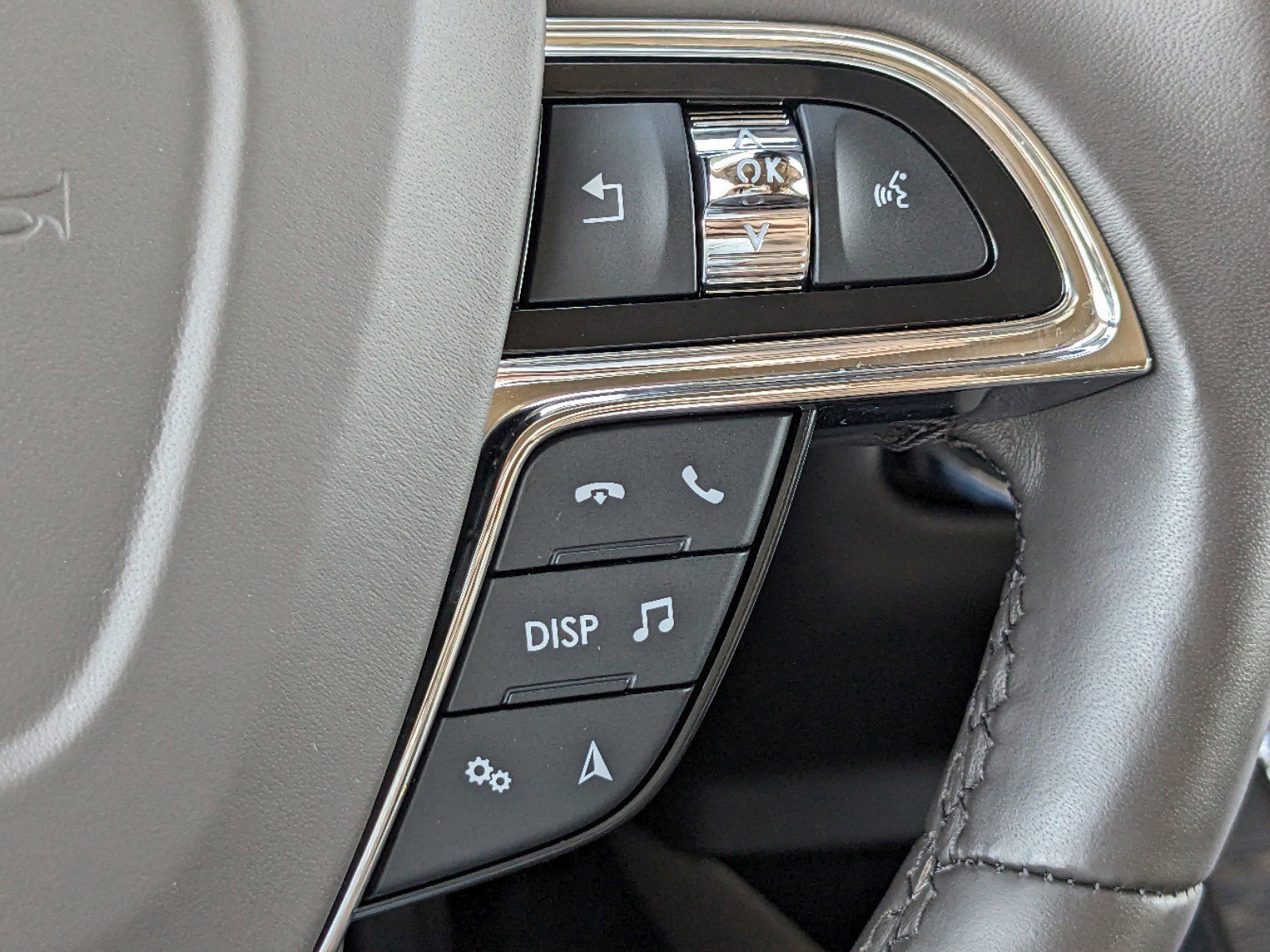 Used 2023 Lincoln Nautilus Reserve w/ Equipment Group 201A image 30