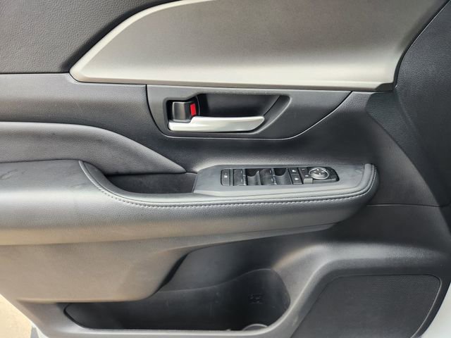 Used 2025 Toyota Grand Highlander AWD Hybrid image 26