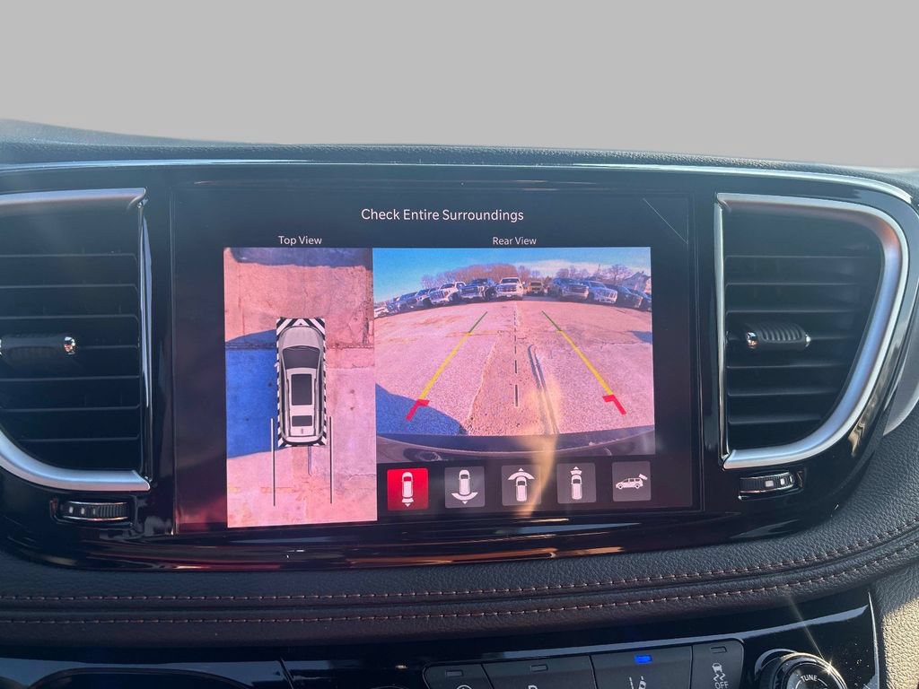 New 2026 Chrysler Pacifica Pinnacle AWD/4WD image 11
