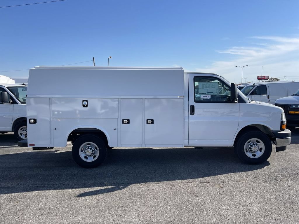 New 2025 Chevrolet Express 3500 w/ Power Convenience Package RWD image 2
