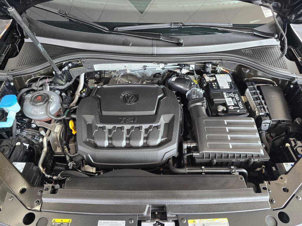 Used 2024 Volkswagen Tiguan SE w/ MDO Package, Two-Row AWD/4WD image 11