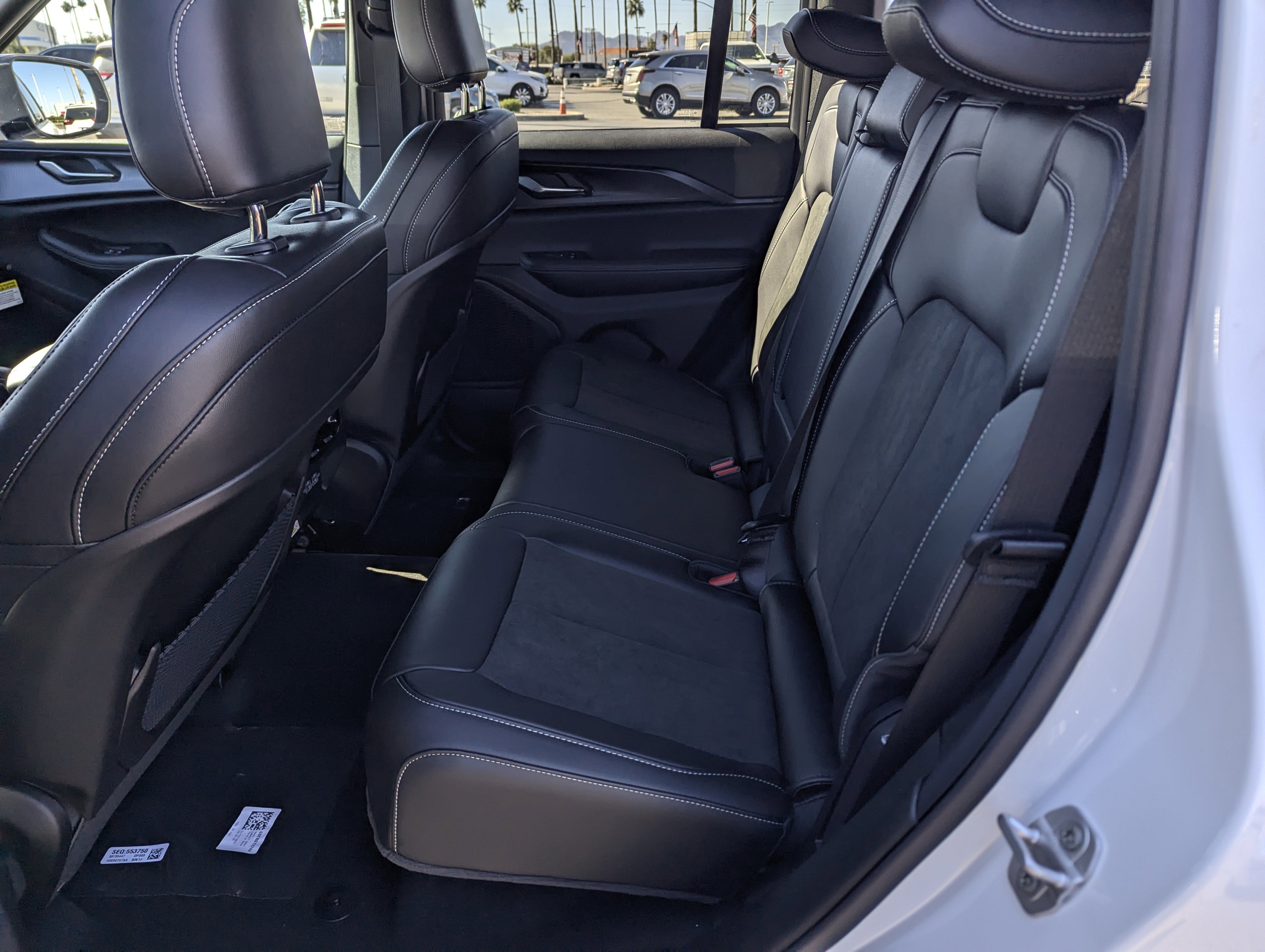 New 2025 Jeep Grand Cherokee Altitude image 8