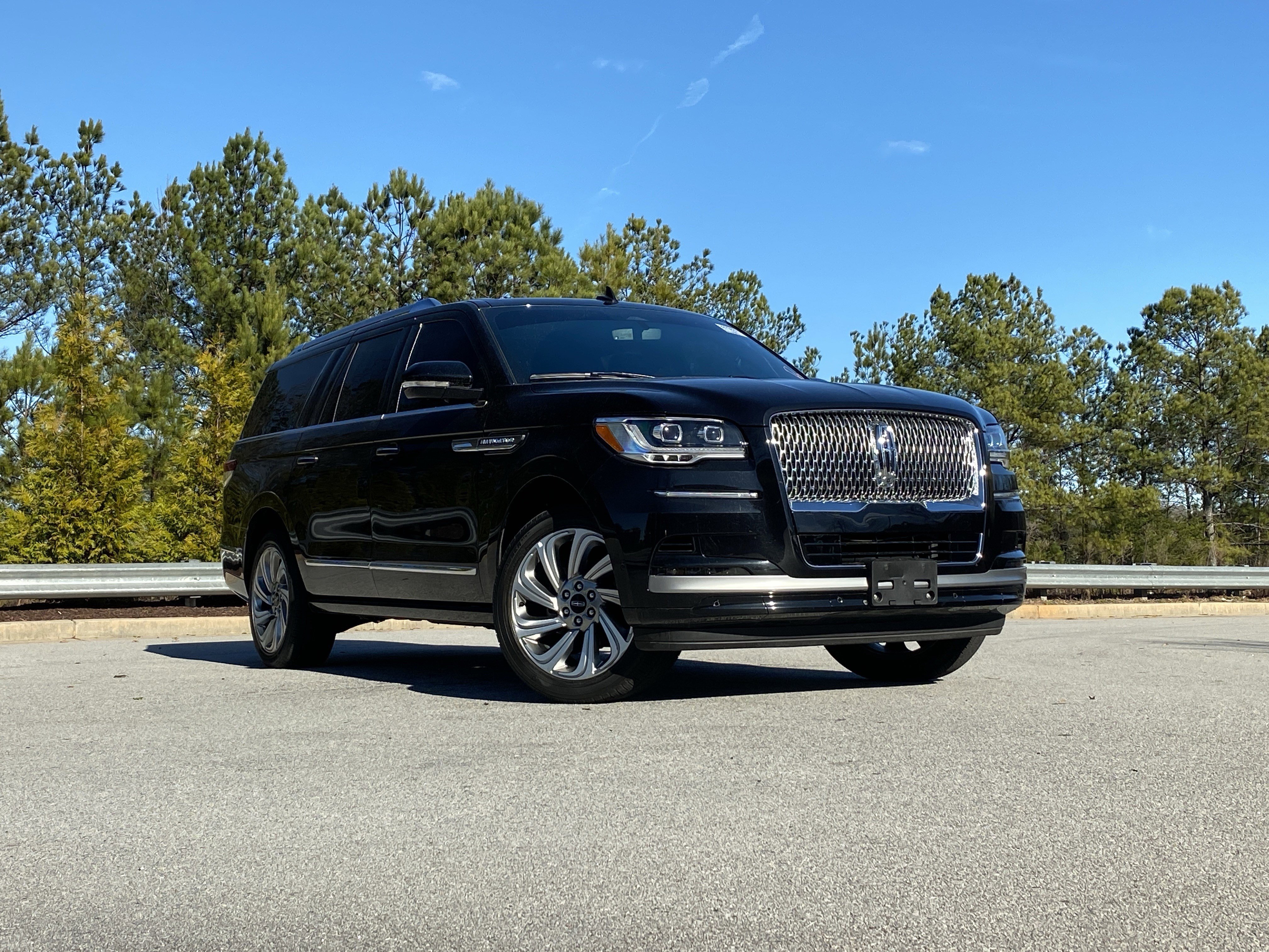 Used 2024 Lincoln Navigator L 4WD video 2